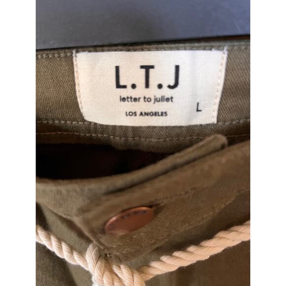 L.T.J. Letter To Juliet Women's Crop Zip Ankle Utility Joggers in Moss Sz L NWT - Picture 7 of 13